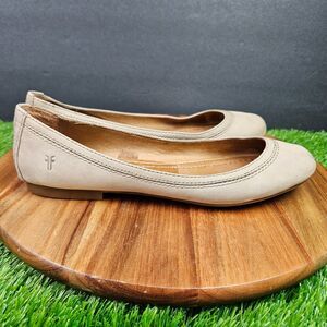 Frye Carson Leather Slip On Ballet Flats Size 8.5 M Beige Brown Round Toe